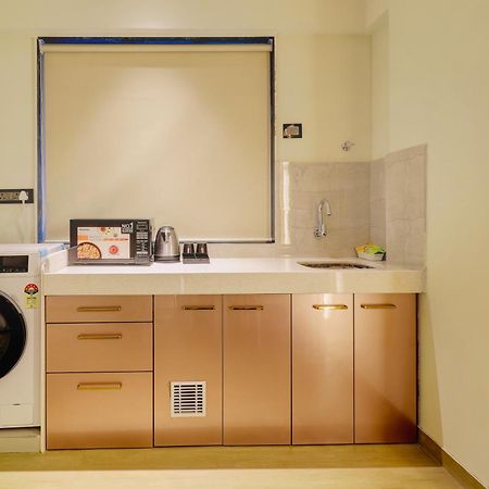 Home2 Suites And Service Apartments, Mumbai Airport Exteriör bild