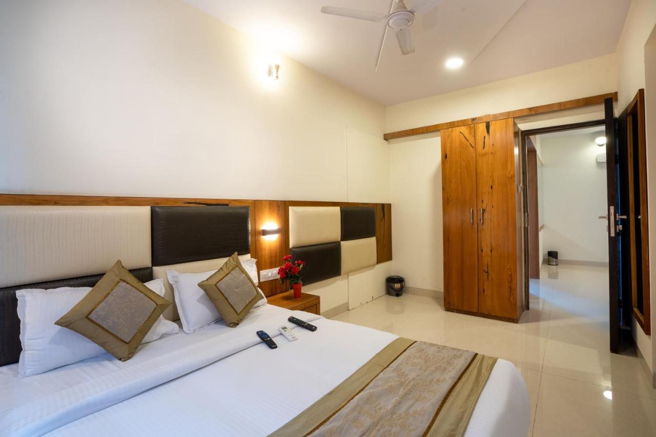 Home2 Suites And Service Apartments, Mumbai Airport Exteriör bild