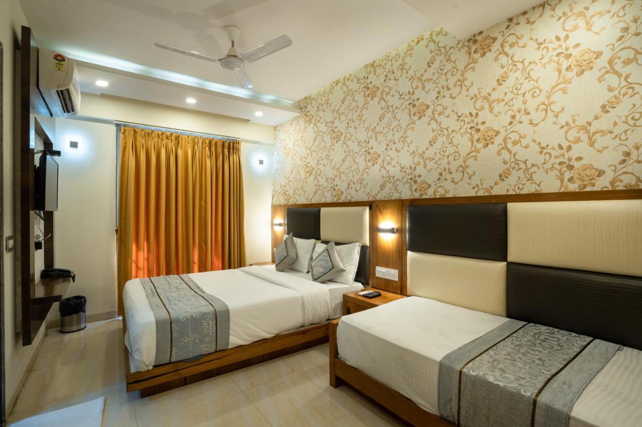 Home2 Suites And Service Apartments, Mumbai Airport Exteriör bild
