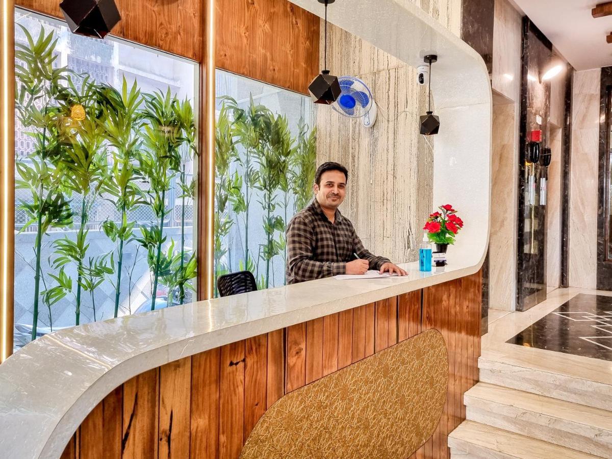 Home2 Suites And Service Apartments, Mumbai Airport Exteriör bild