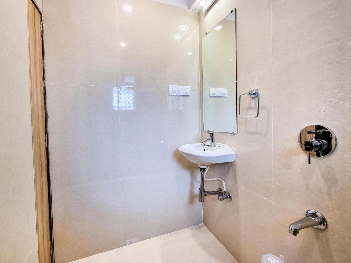 Home2 Suites And Service Apartments, Mumbai Airport Exteriör bild