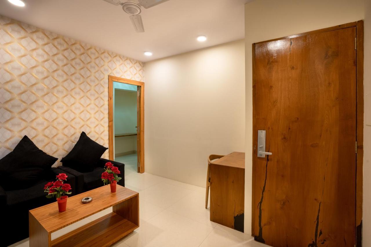 Home2 Suites And Service Apartments, Mumbai Airport Exteriör bild