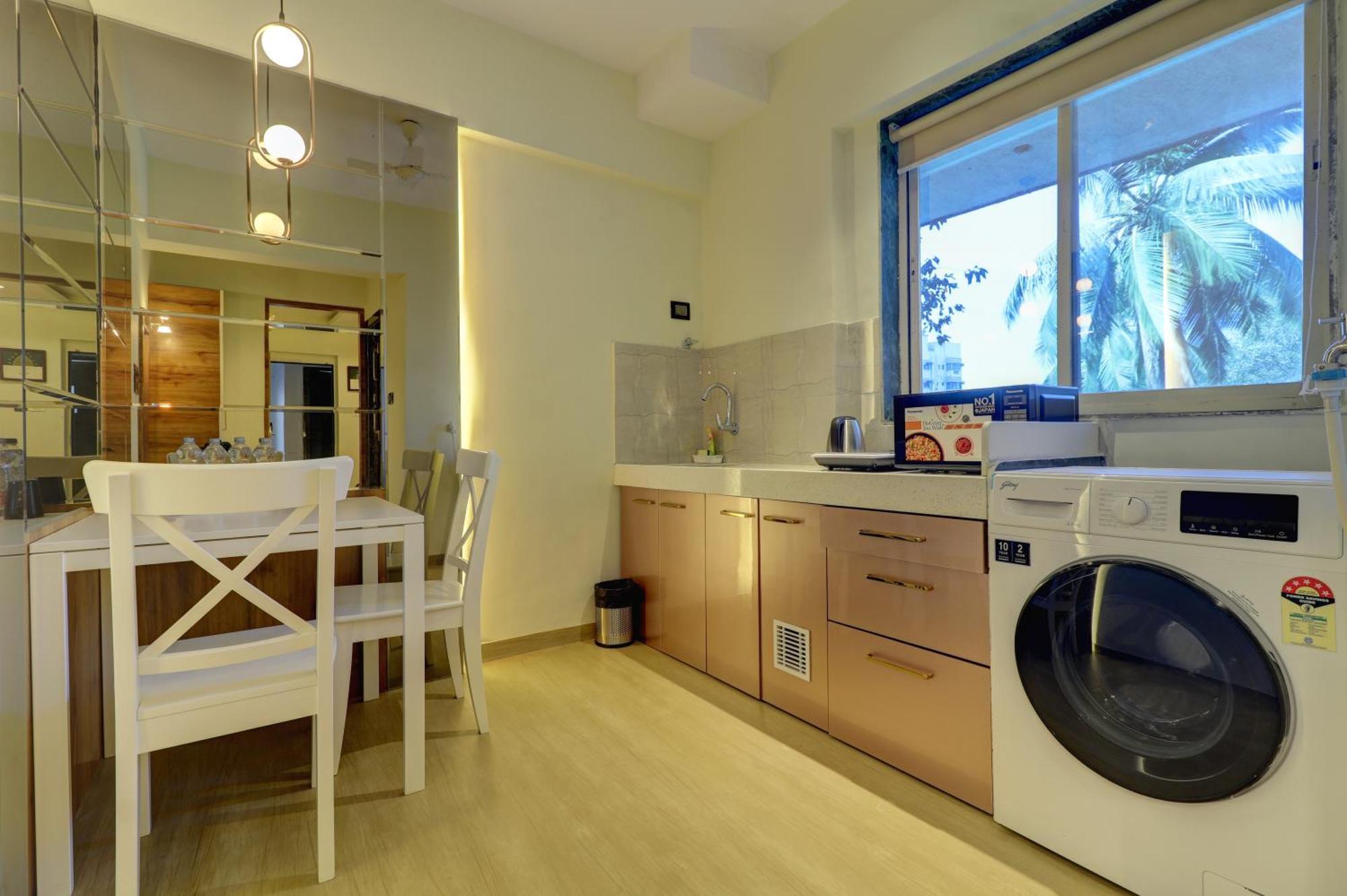 Home2 Suites And Service Apartments, Mumbai Airport Exteriör bild