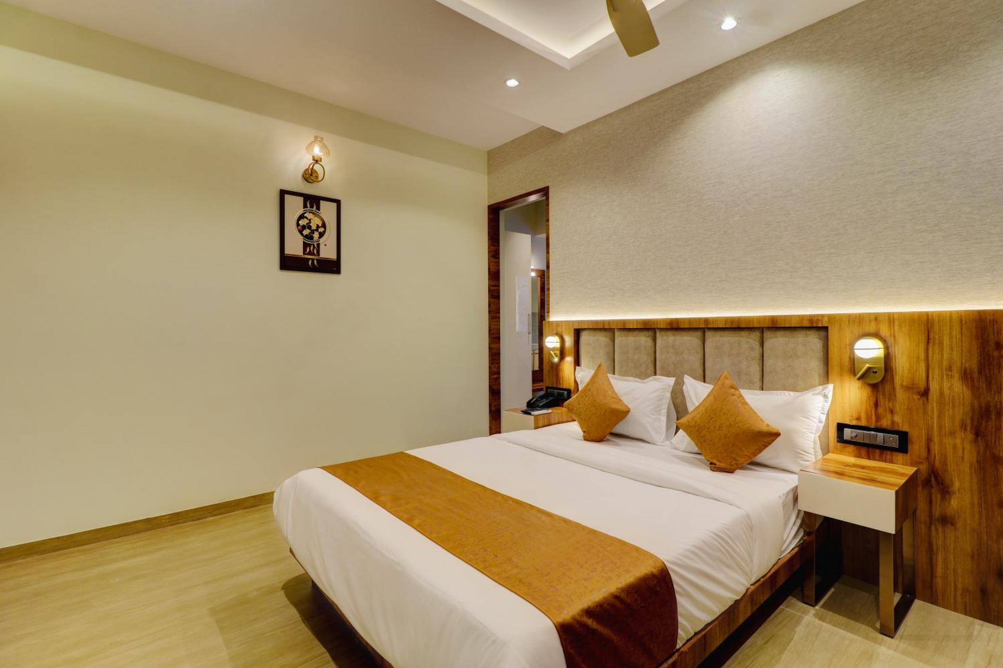 Home2 Suites And Service Apartments, Mumbai Airport Exteriör bild